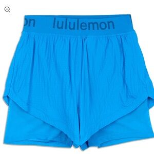 Lululemon logo waistband training short